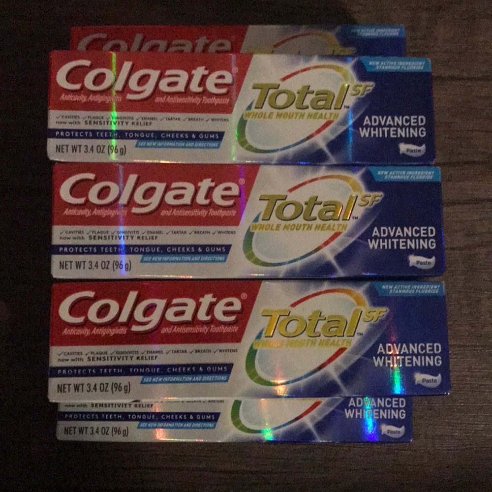 Pack of 7 Colgate Total SF Toothpastes 3.4oz each